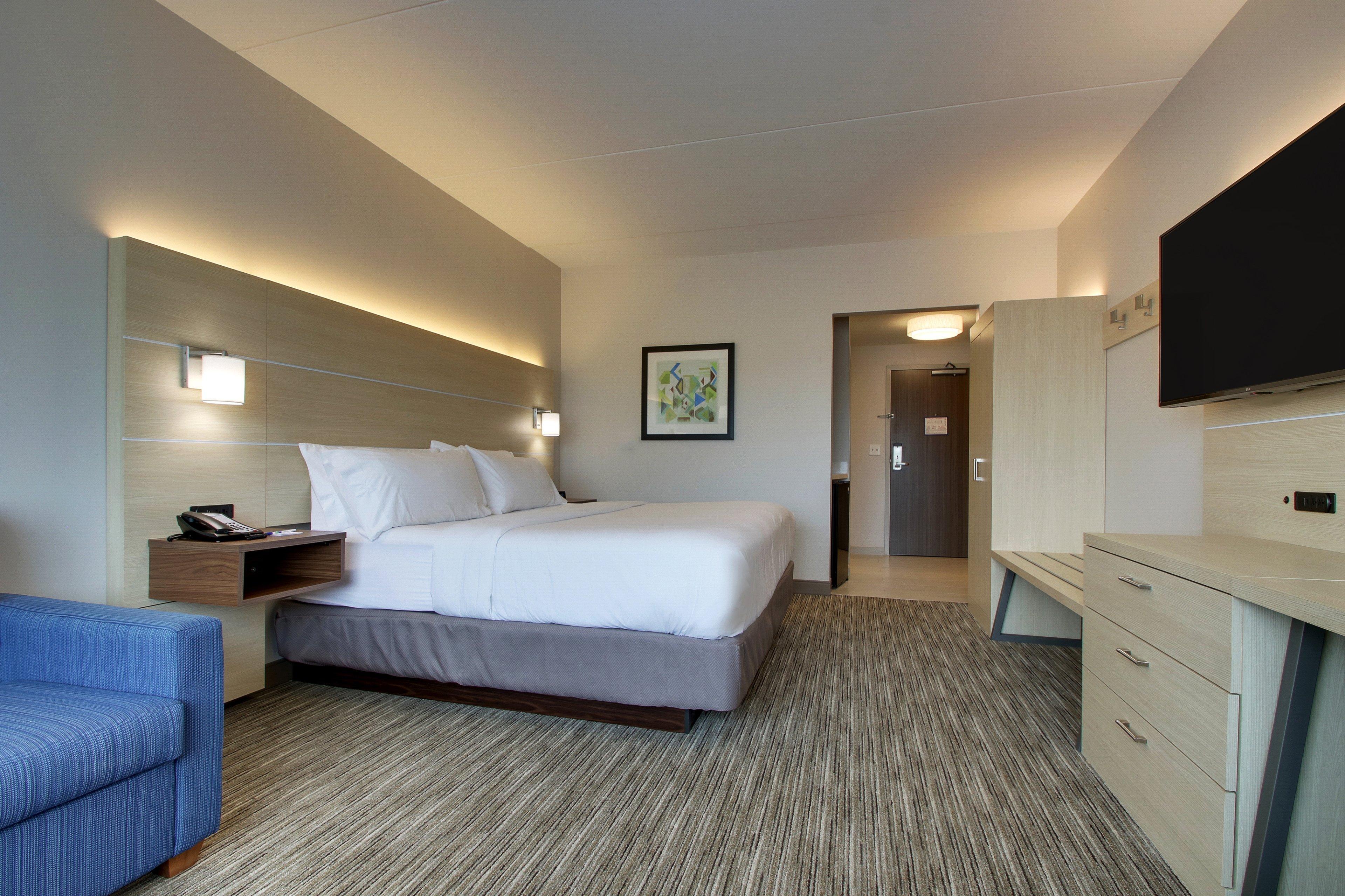 Holiday Inn Express & Suites - Elizabethtown North By Ihg Exterior photo