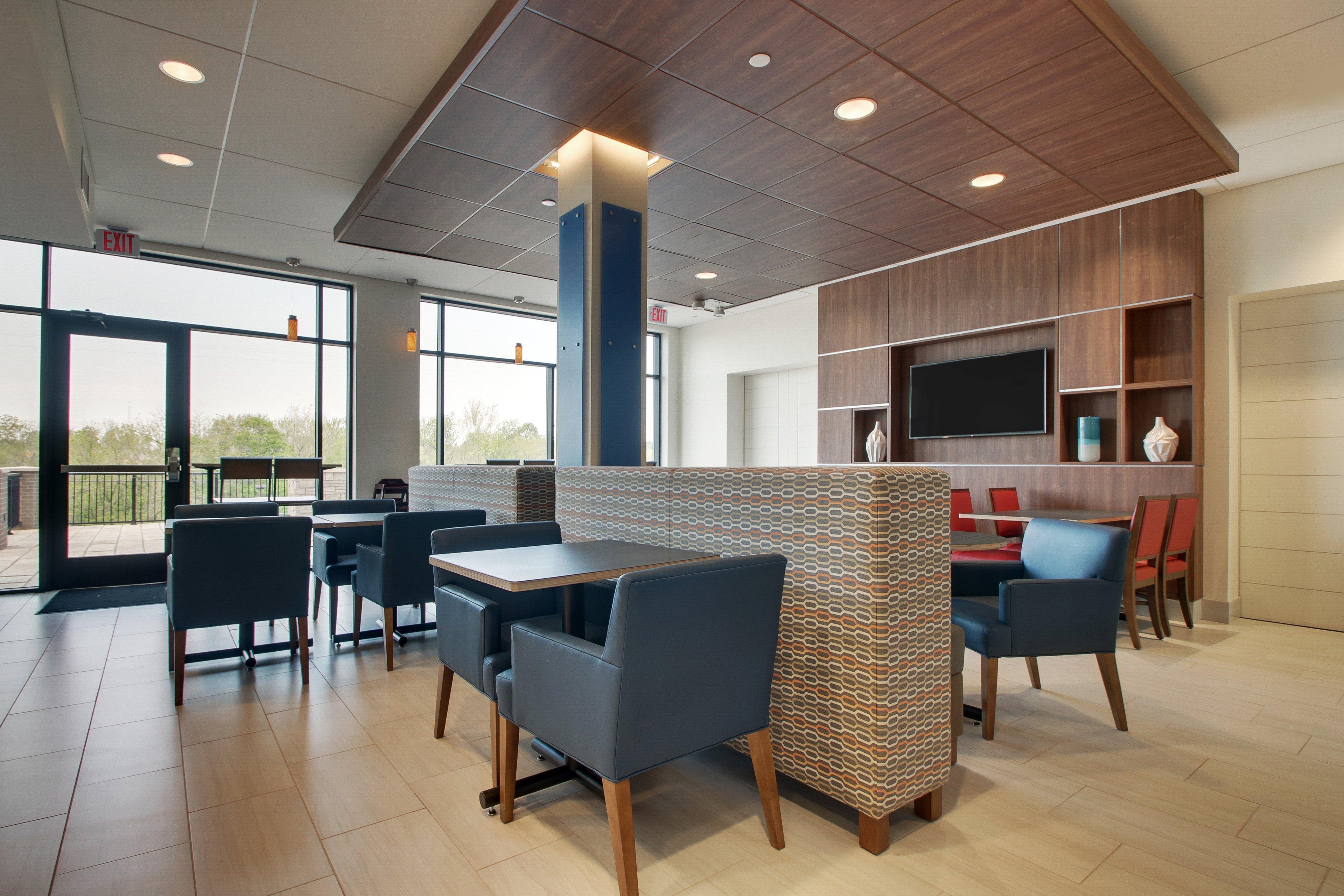 Holiday Inn Express & Suites - Elizabethtown North By Ihg Exterior photo
